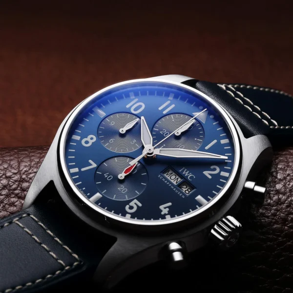 IWC pilot series IW388101 watch - Image 10