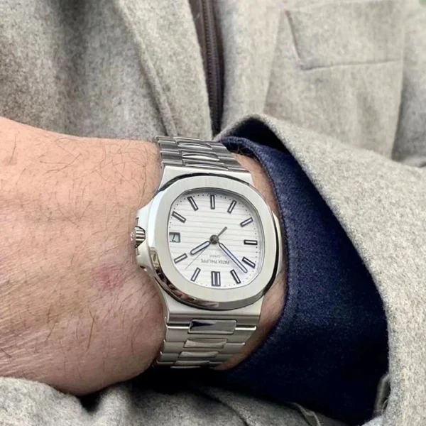 Patek Philippe Nautilus 5711/1A-011 - Image 4