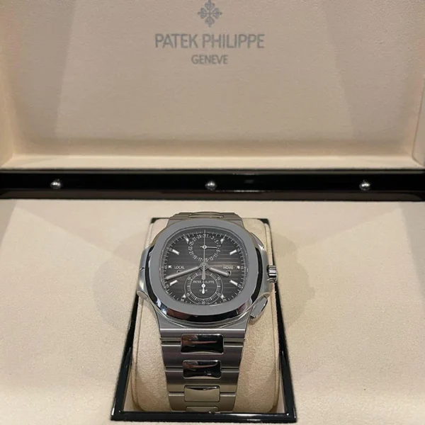 5990/1A-001 - Patek Philippe NAUTILUS - Image 9